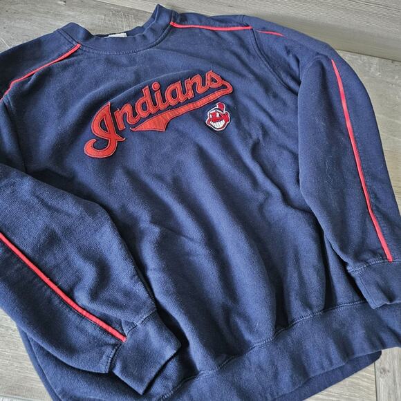 Vintage Cleveland Indians Sweatshirt Majestic Red Embroidered Wahoo Logo Patch - Picture 10 of 15